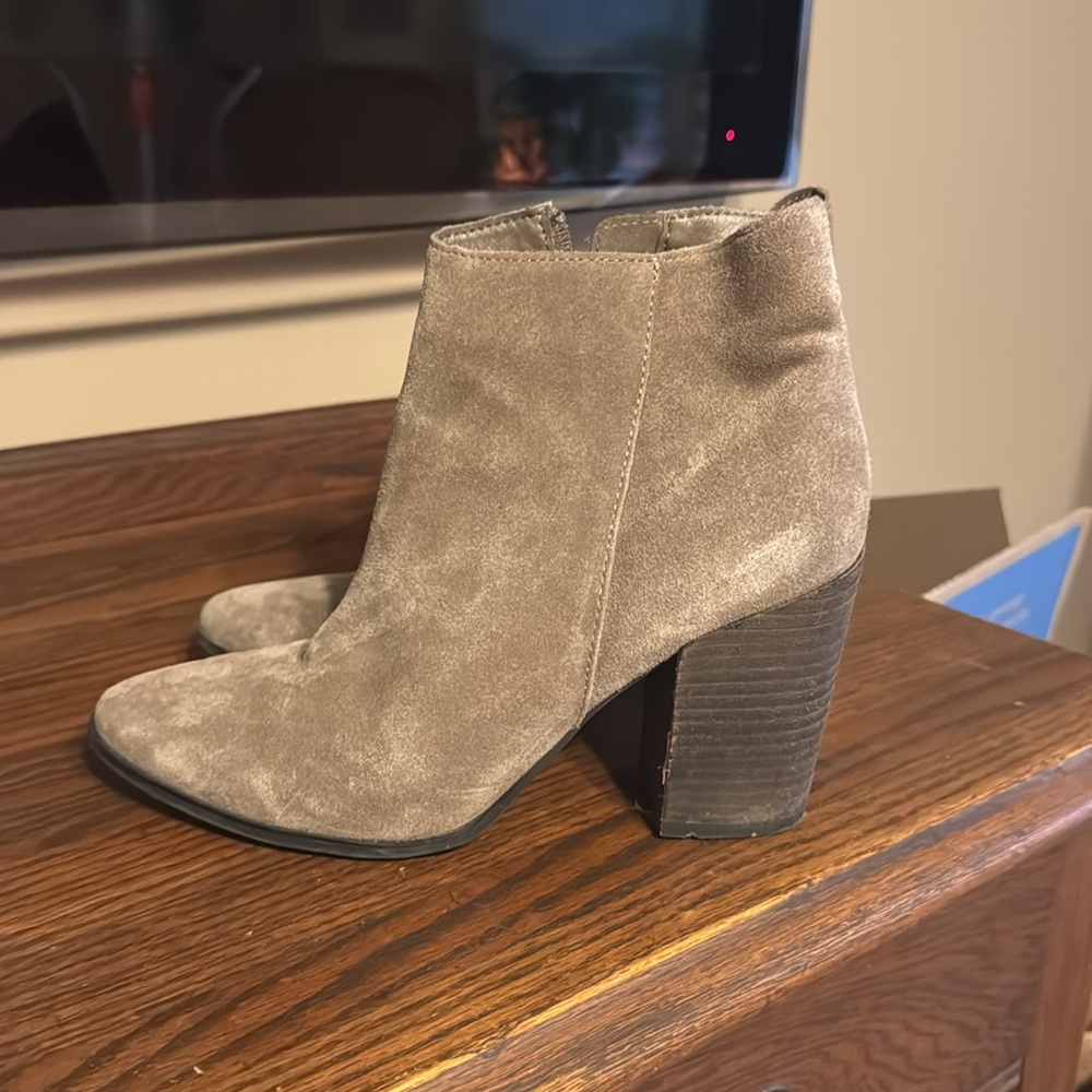 Franco Fortini Taupe Brown Heeled Booties
